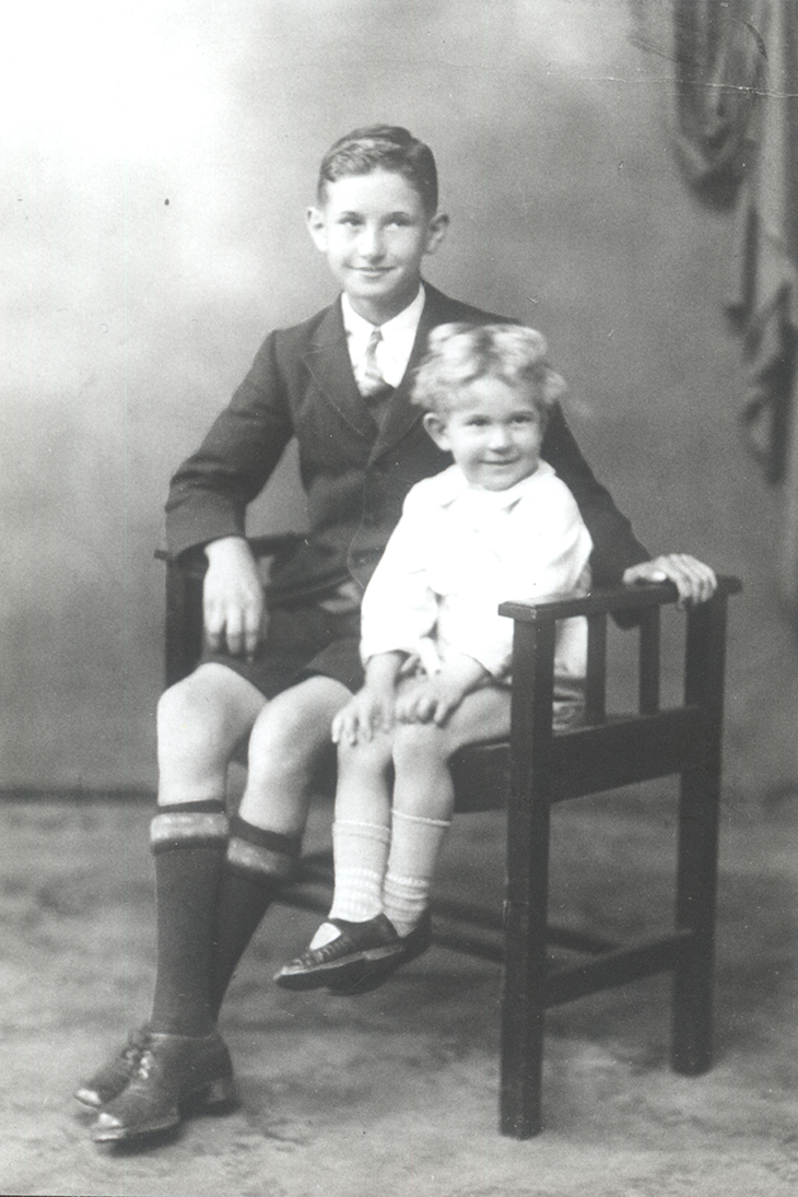 Family portrait of Walter Allan Hepworth (OSC 1935) and Raymond Eric Hepworth (OSC 1944) as children, 1930.