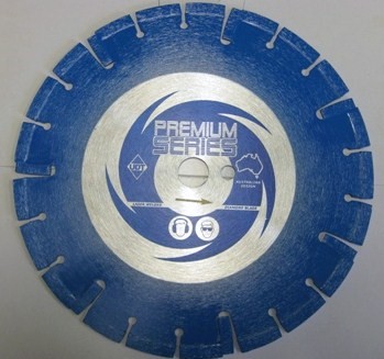 udt-wall-chasing-grooving-blade.jpg