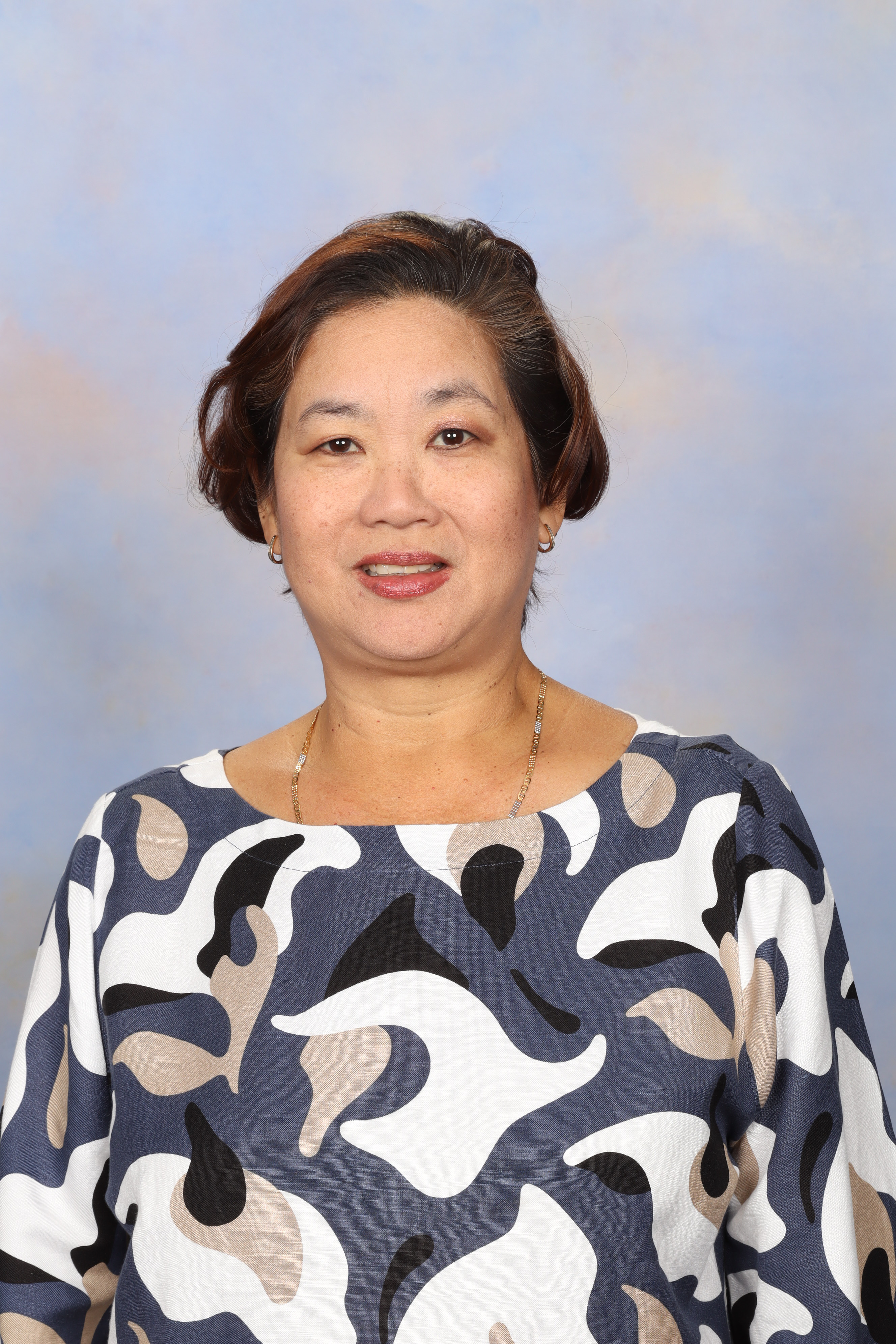 Mrs Louanna Chai-Alves