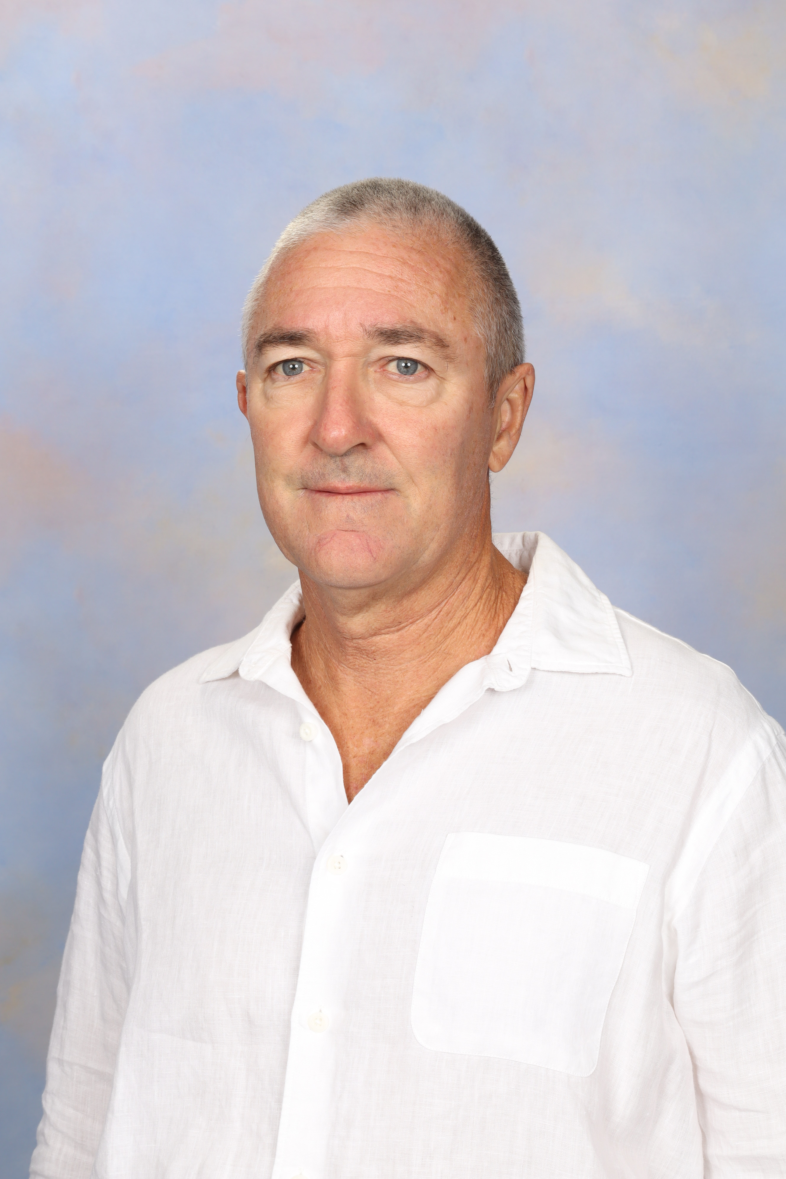 Mr Stuart Dale