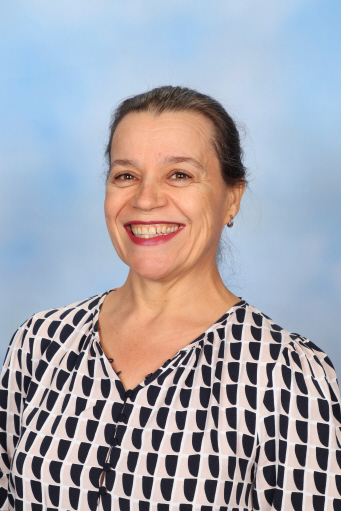 Mrs Estelle Cuperus