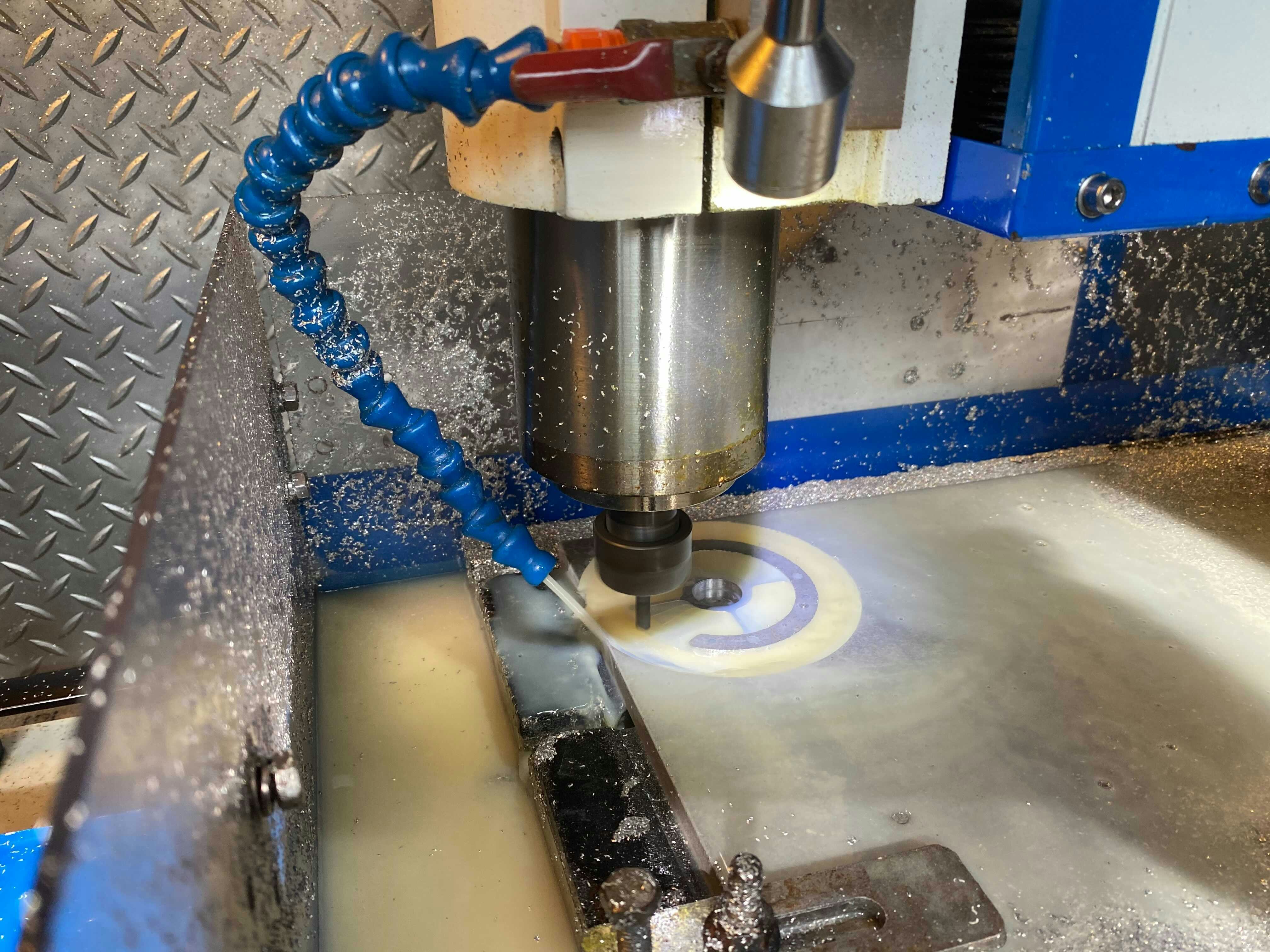 cnc2.jpg